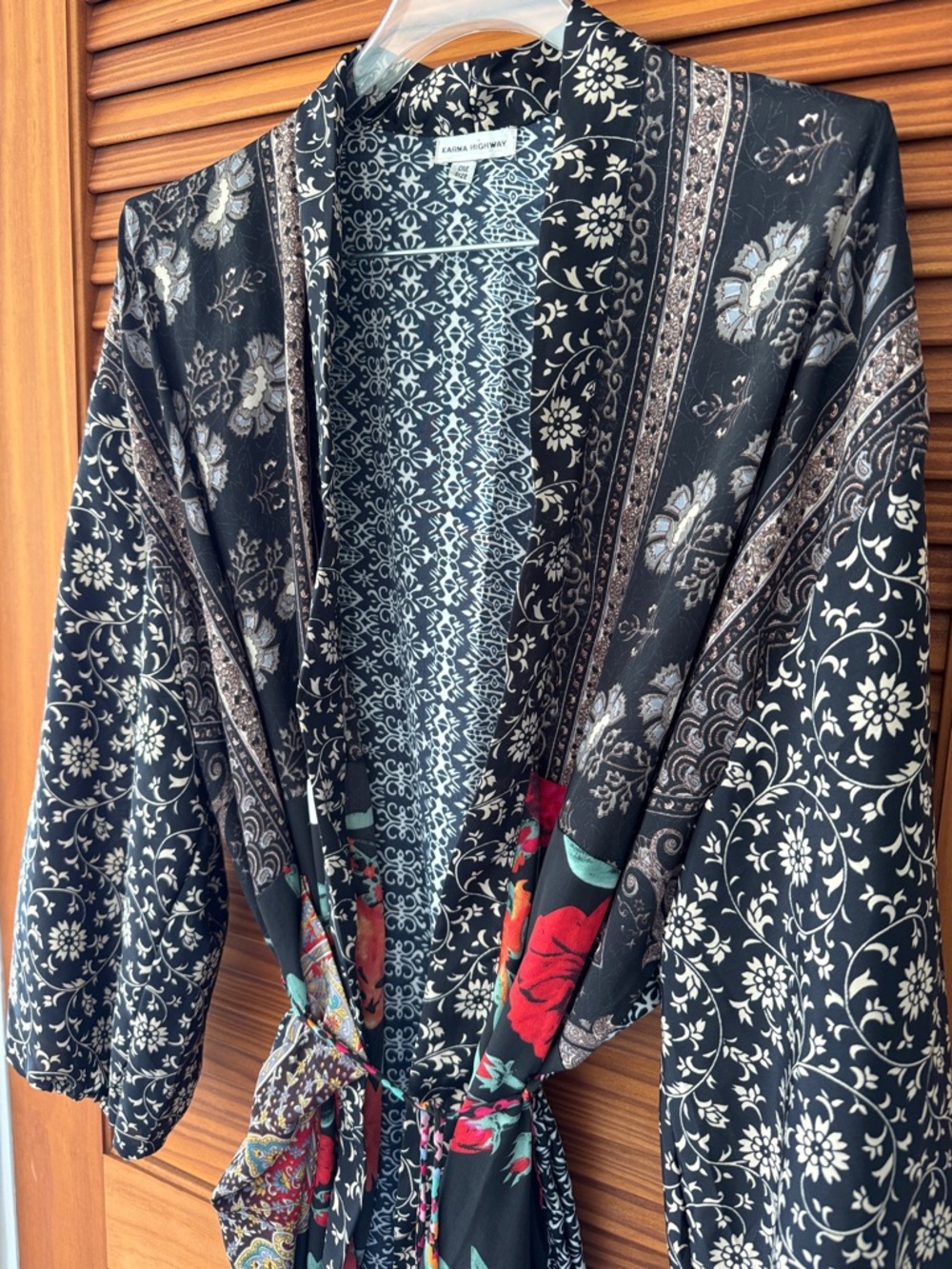 KARMA HIGHWAY Stunning Black Floral Kimono Robe with Red & Teal Blooms - Picture 3 of 6